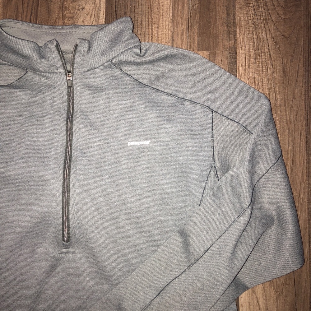 Patagonia Quarter Zip Pull Over